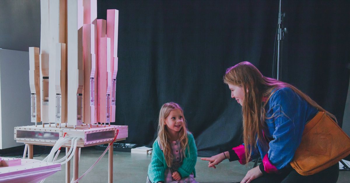 Zonzo Compagnie - Rompeltier Acrobatisch muziektheater voor kinderen | CC Brugge